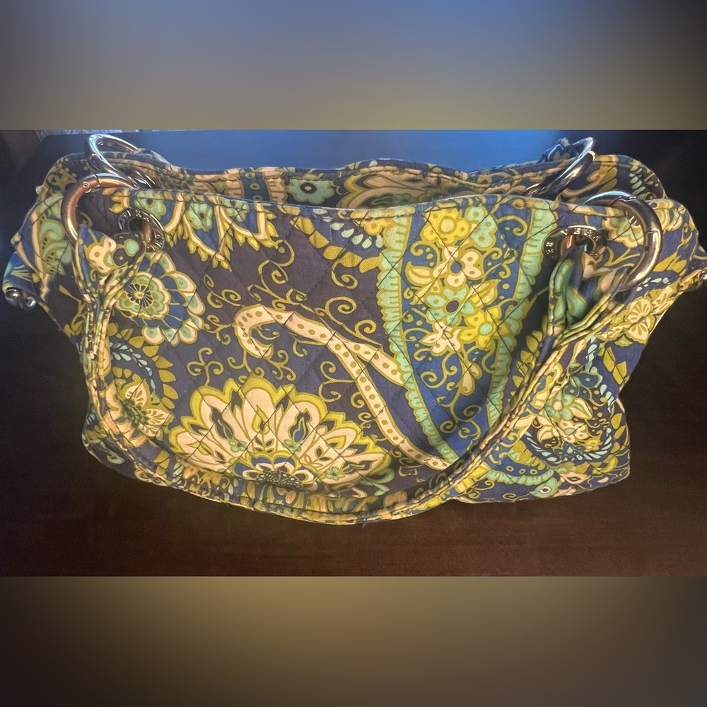 Vera Bradley beautiful colorful handbag in good condition